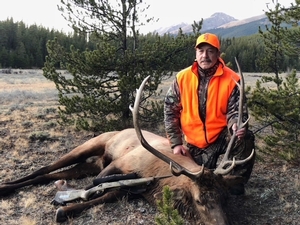 Mike with a great bull in 1st Rilfe
